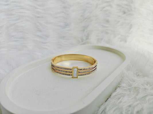 ✨💎 Luxury Crystal Gold-Tone Bracelet for Women 💛✨